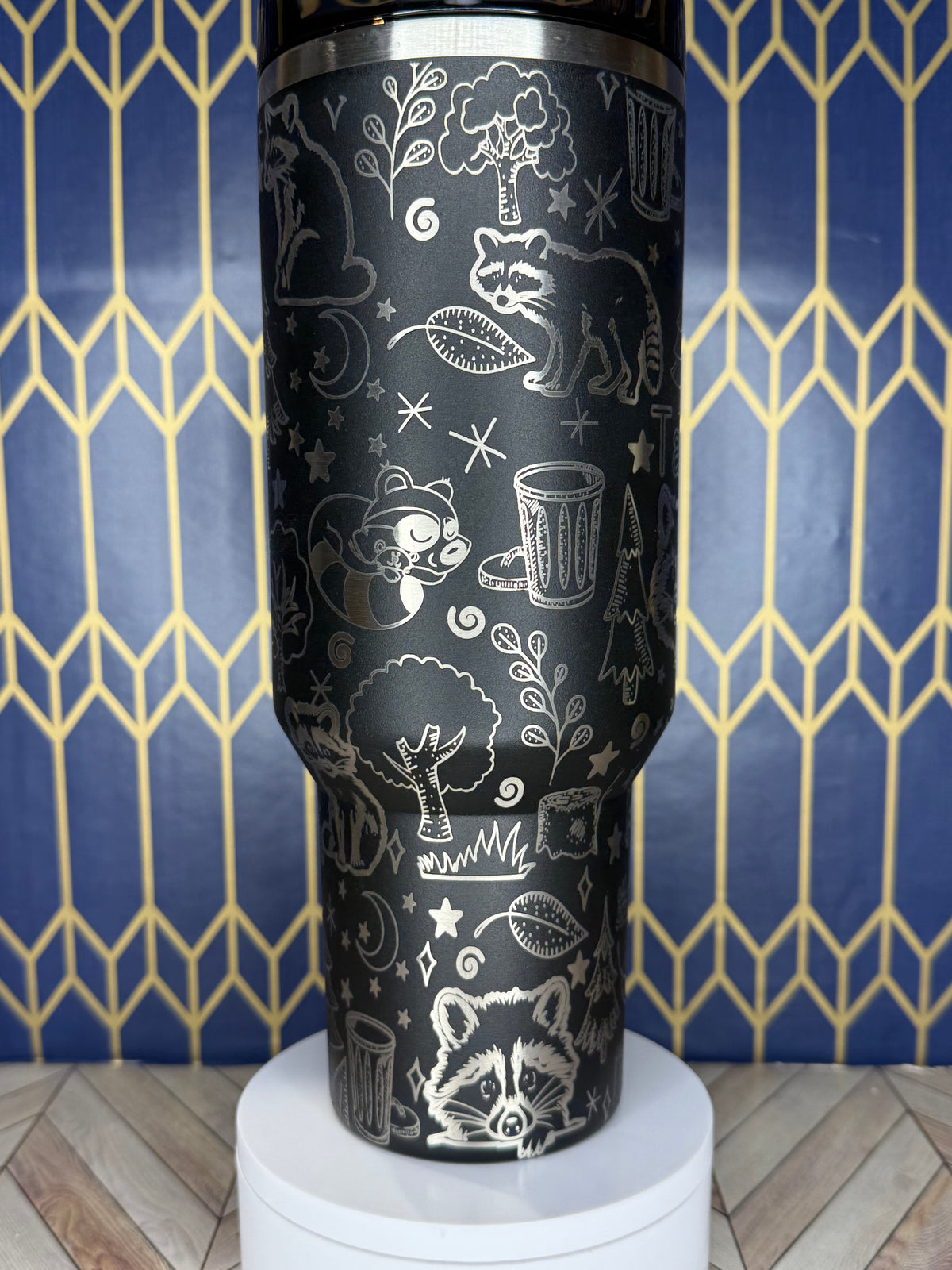 Vaso Stanley Quencher con temática de mapache (30/40 oz)