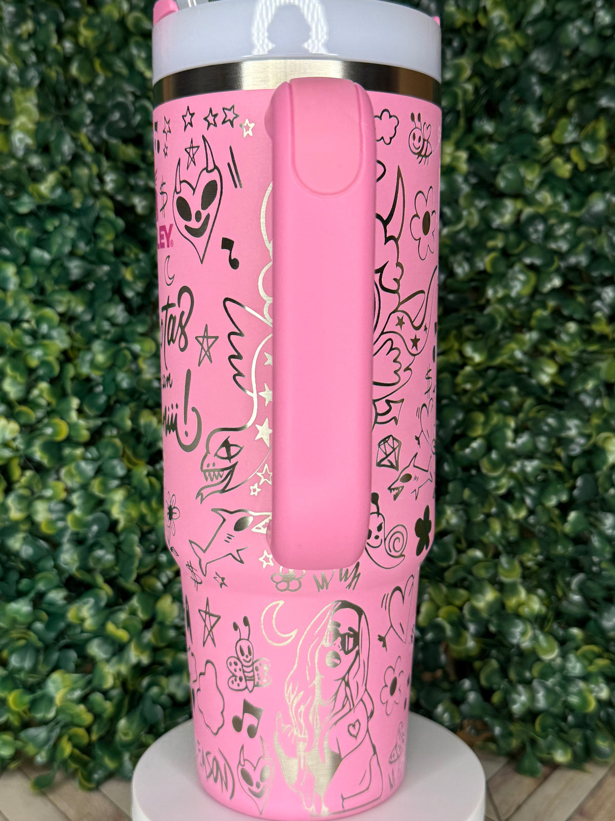 Las Bichotas No Lloran - Karol G Engraved Tumbler