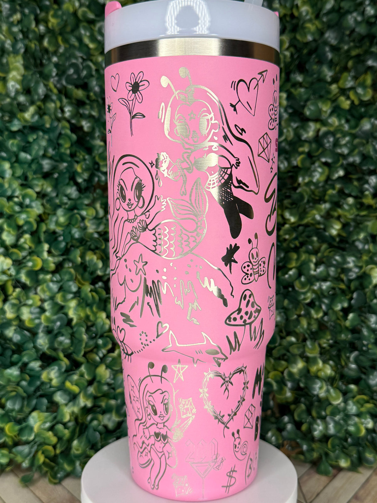 Las Bichotas No Lloran - Karol G Engraved Tumbler