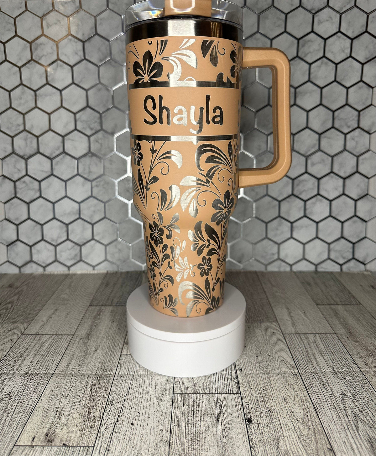 Vaso personalizado con grabado floral y nombre - Stanley Quencher (30/40 oz)