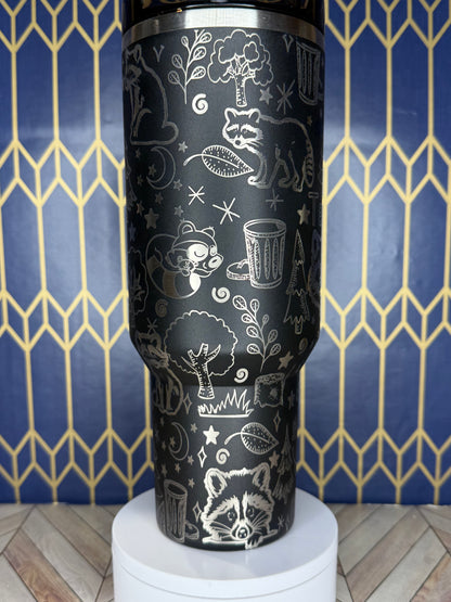 Vaso Stanley Quencher con temática de mapache (30/40 oz)