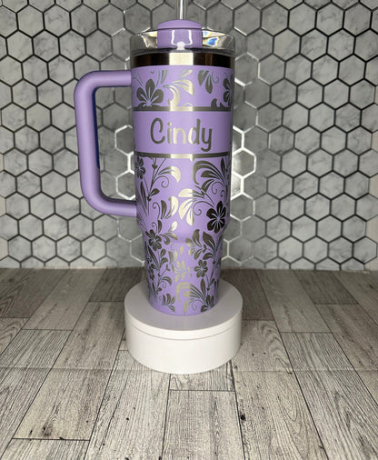 Vaso personalizado con grabado floral y nombre - Stanley Quencher (30/40 oz)