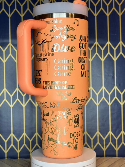 La cerveza nunca me rompió el corazón - Vaso grabado - Stanley Quencher 30/40 oz